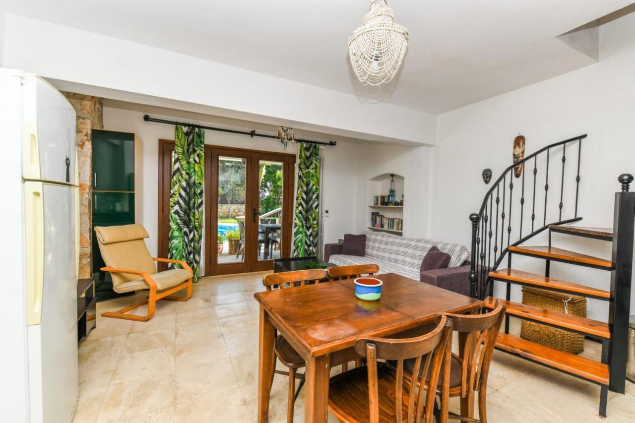 Duplex House With Shared Pool Near Beach In Kalkan Leilighet Eksteriør bilde